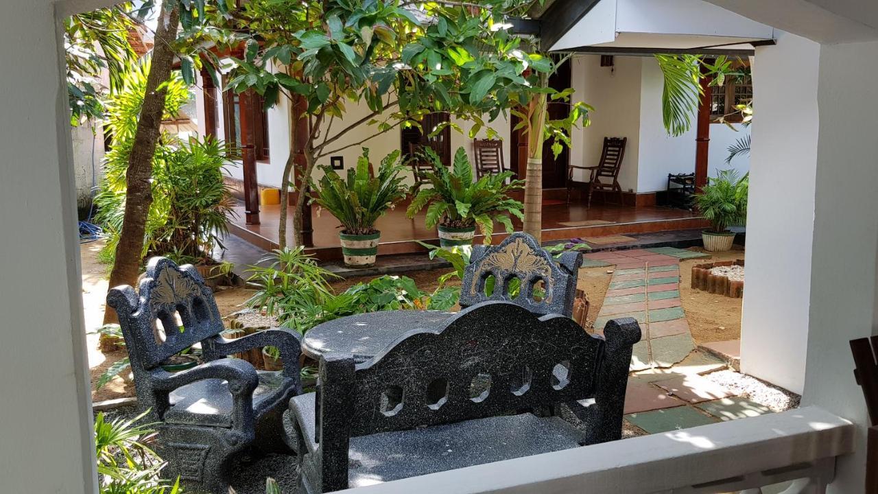 Bandulas Beach House Hikkaduwa Exterior foto